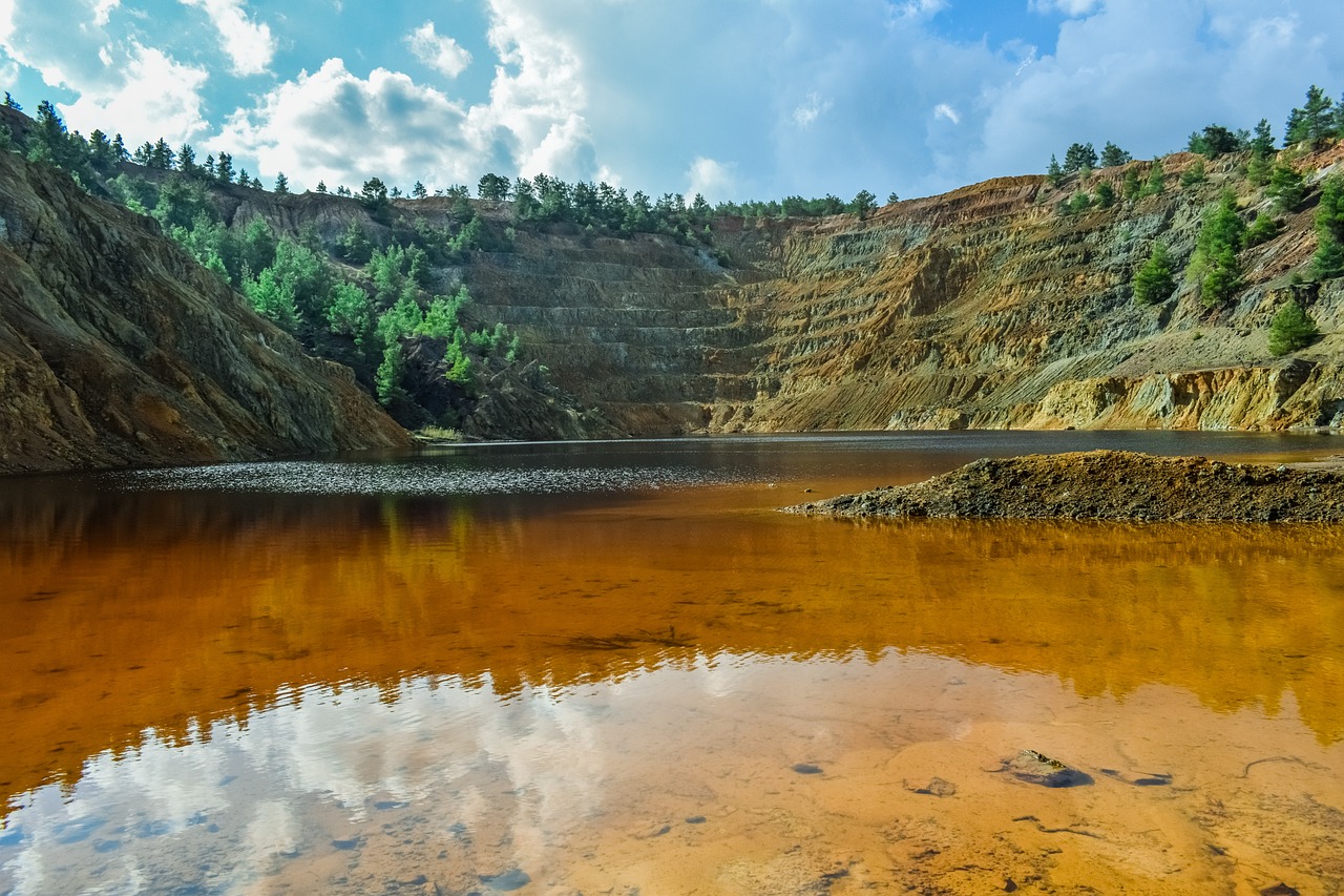 acid-lake-4946531_1280 Market Analysis of the Varsol Industry: Manufacturers, Users, and Market Trends